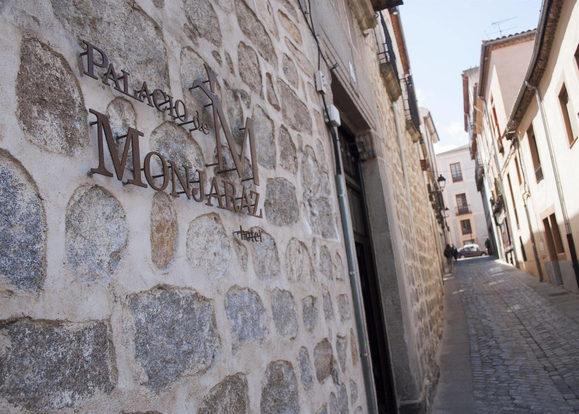 Palacio De Monjaraz Ávila Exterior photo